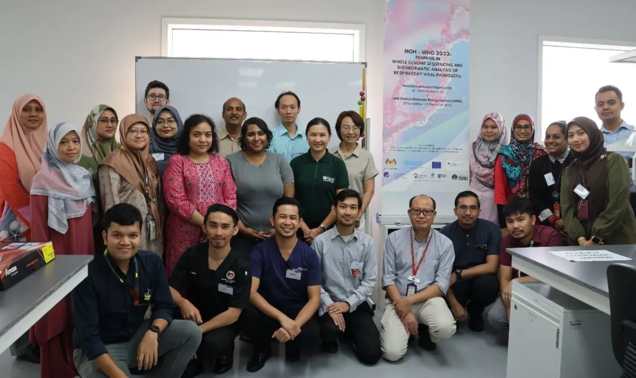 Training in whole genome sequencing and bioinformatic analysis of